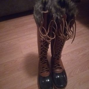 Women's size 6 Cold weather boots